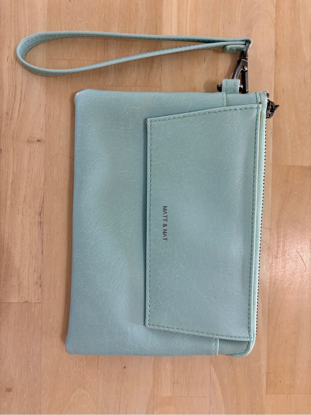 Matt & Nat Seafoam Wristlet Clutch with Detachable Strap